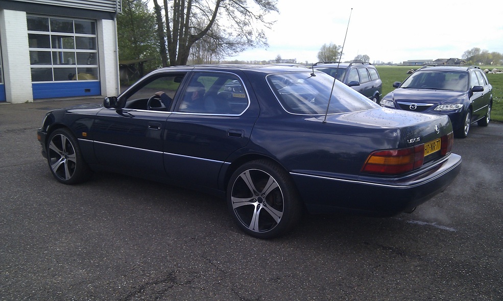 lexus%20ls400c.jpg