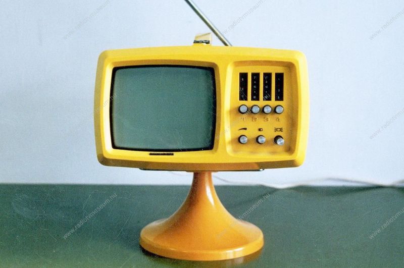 viool kousen picknick Hulp bij ombouw retro TV uit '77 - Forum - Circuits Online
